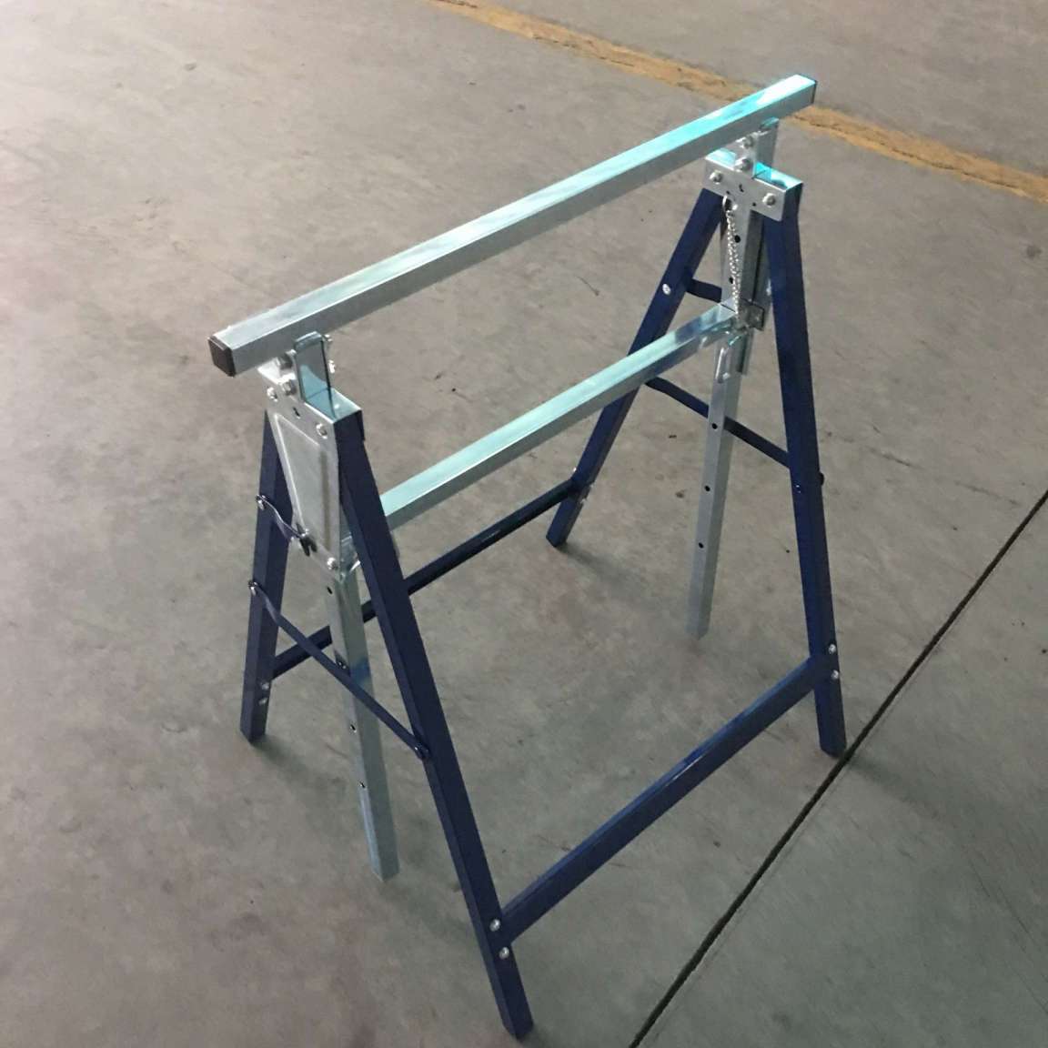 Adjustable work stand